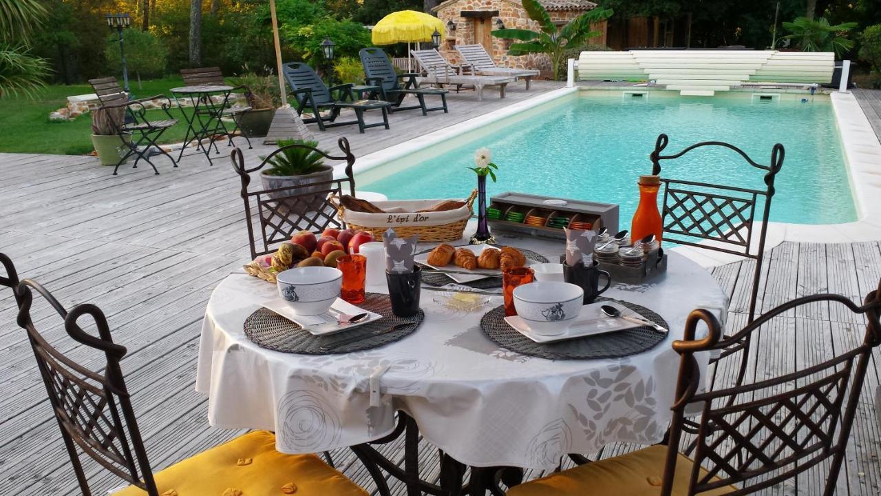Le Jardin Des Selves Bed & Breakfast Draguignan Exterior photo